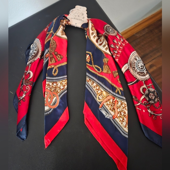 Sunday State Accessories - 2 Sets of Red and Blue Scarves
